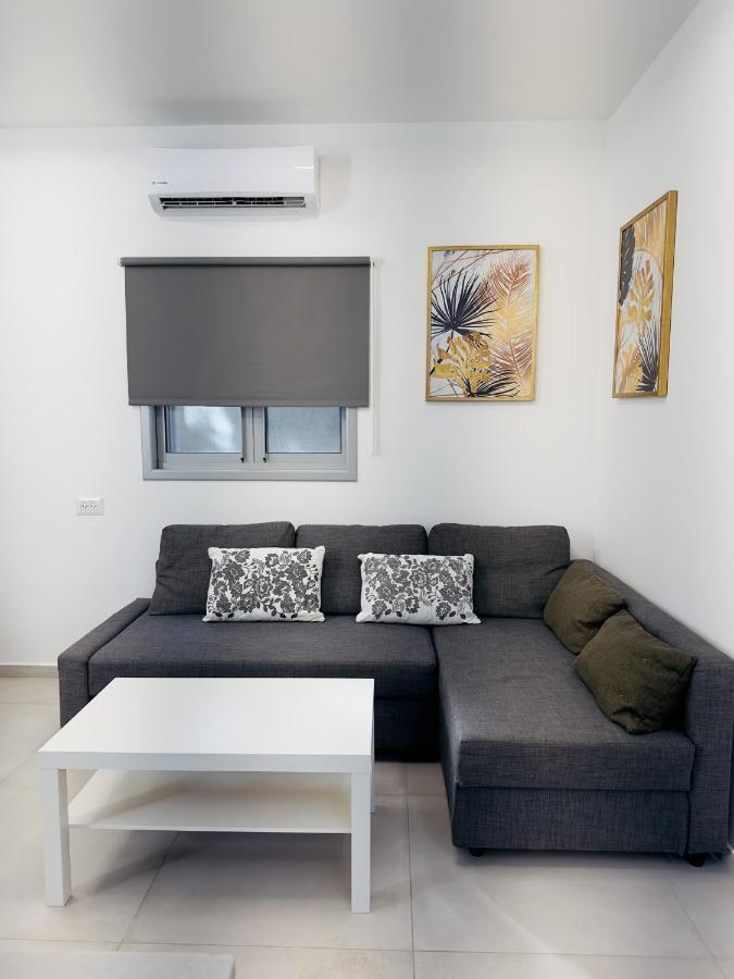 Amazing 2Rooms Apt In Bat Yam - Step By The Beach Luaran gambar