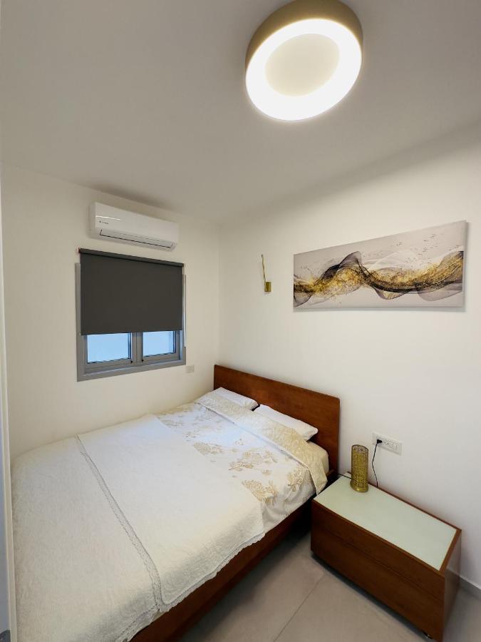 Amazing 2Rooms Apt In Bat Yam - Step By The Beach Luaran gambar