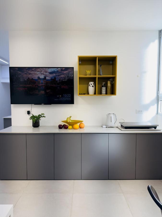 Amazing 2Rooms Apt In Bat Yam - Step By The Beach Luaran gambar