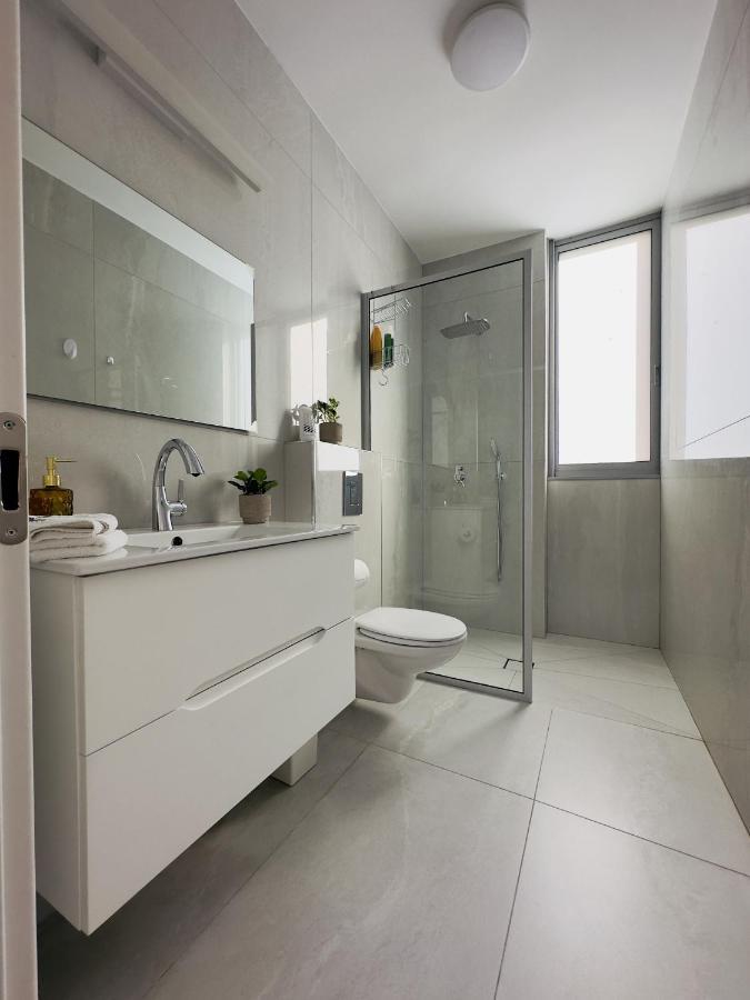 Amazing 2Rooms Apt In Bat Yam - Step By The Beach Luaran gambar