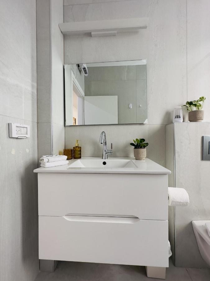 Amazing 2Rooms Apt In Bat Yam - Step By The Beach Luaran gambar